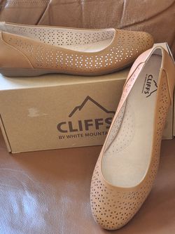 FASHION BALLET FLATS NEW $20