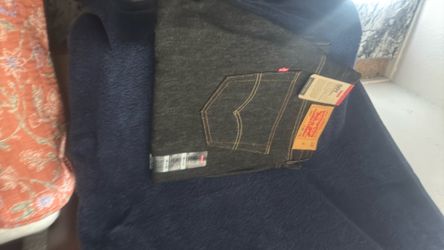 501 Levi's 35x32 Shrink to Fit New