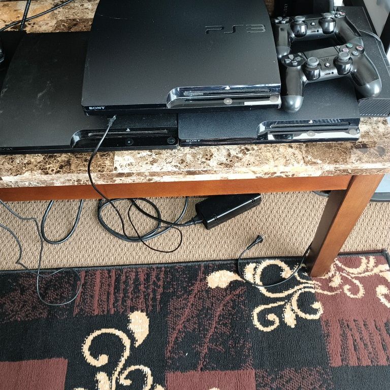 PS3 PlayStation Console With 2 Controllers