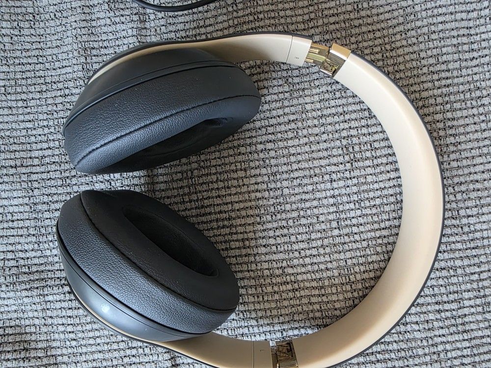 Beats By Dre Studio 3( Skyline Collection)