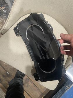 2019 Escalade Cluster