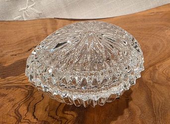 VINTAGE CRYSTAL TRINKET BOX