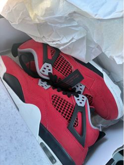 Jordan 4s