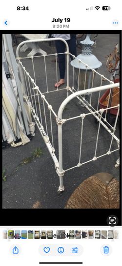 Antique crib