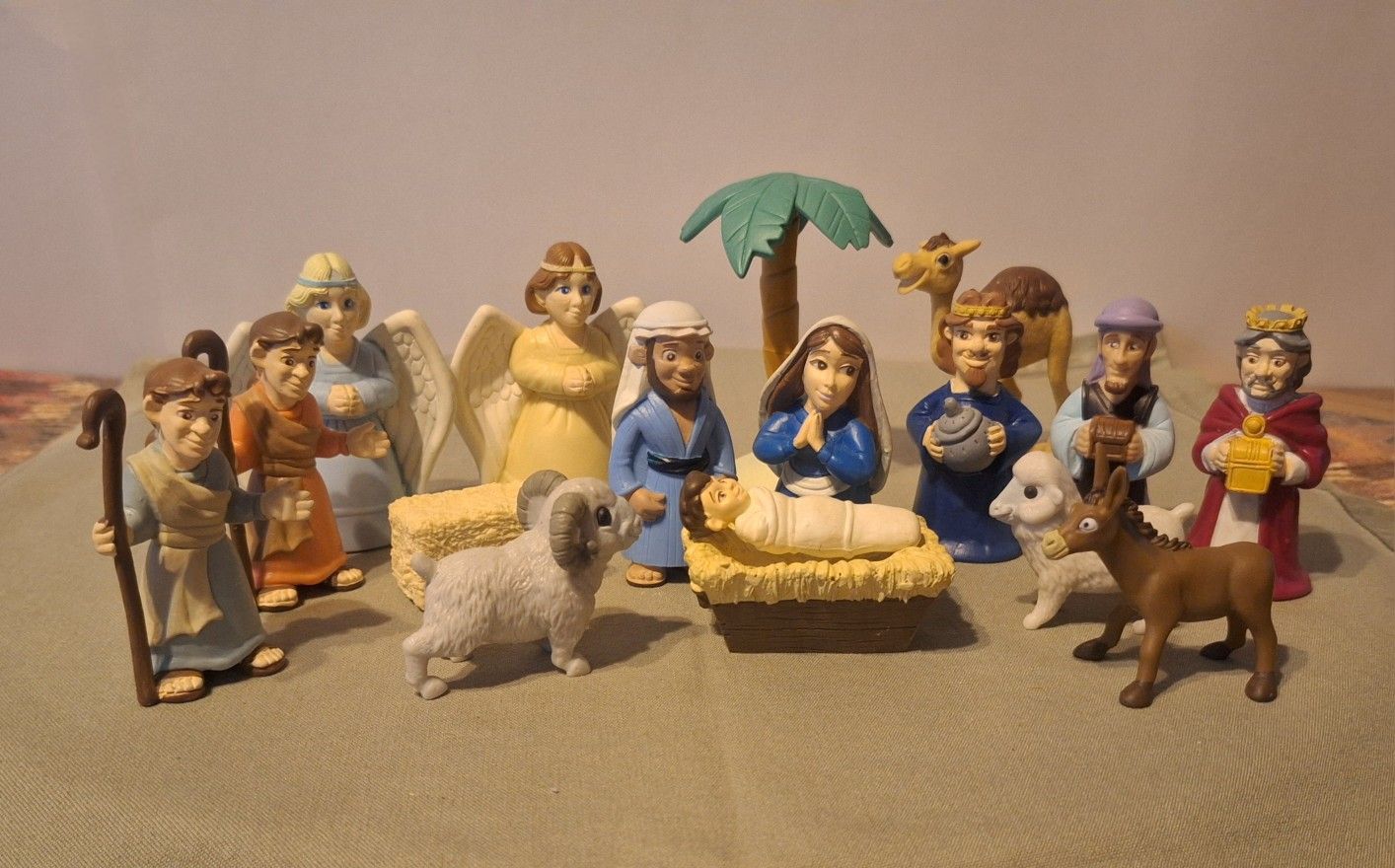 Tales Of Glory Nativity Manger Scene w/17 Play Pieces