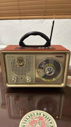 Small Radio , vintage radio, old style radio