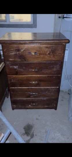 5 Drawer Tall Dresser 