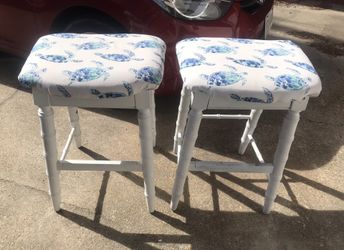 2 Matching Bar Stools