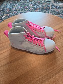 Cute Pink/White Camo Altama Maritime Mid Shoes