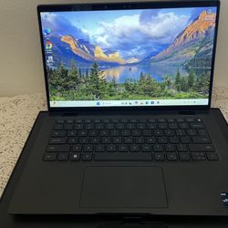 Dell Latitude 7430 Touch Laptop – i5 12th Gen, 16GB RAM, 256GB NVMe SSD, Excellent Battery