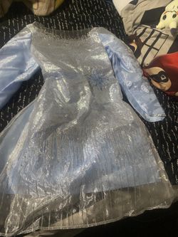  Light up Elsa Costume, Size 4-5 