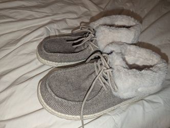 Hey Dude Cozy Bootie Size 8