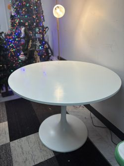IKEA DOCKSTA Round Table