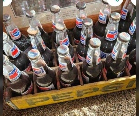 Pepsi Crate W/ Richard Petty Bttles