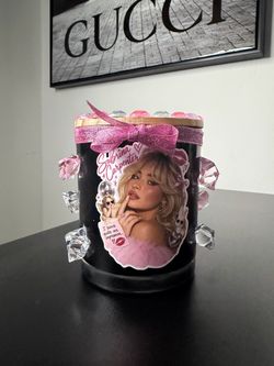 Sabrina Carpenter (Handmade)