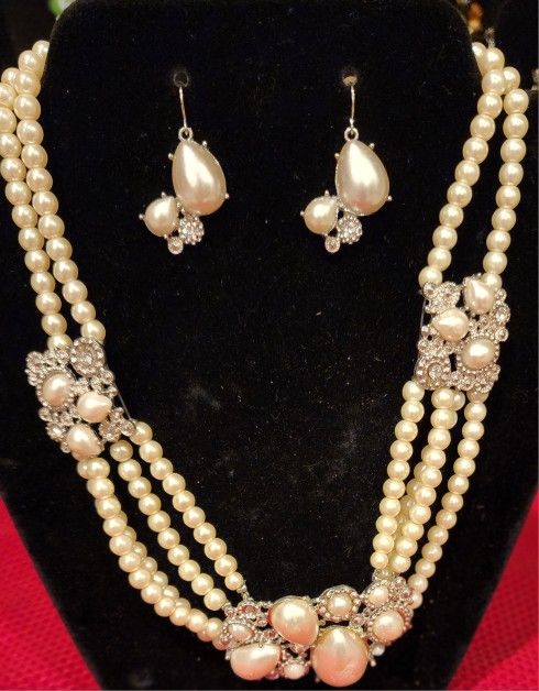 COSTUME 4 STRAND PEARL . EMBELLISHED with Matching Earrings