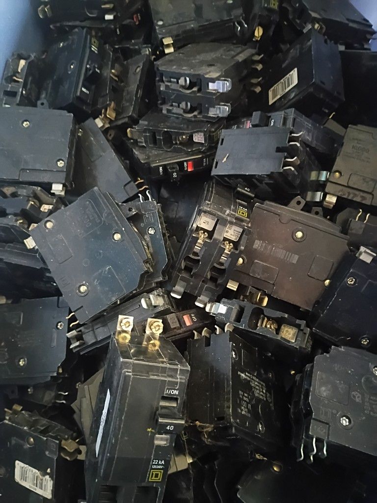 Circuit Breakers New & Used 200s Available