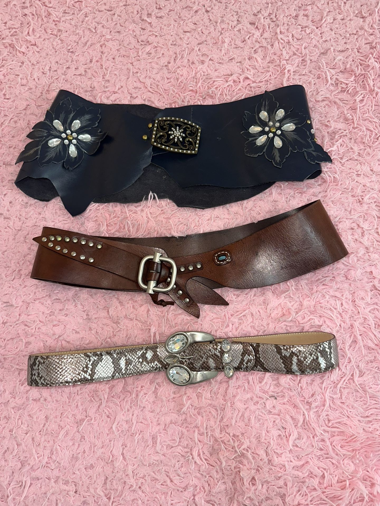 Women’s Vintage Leather Belts