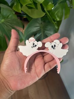 2 Ghost Ears