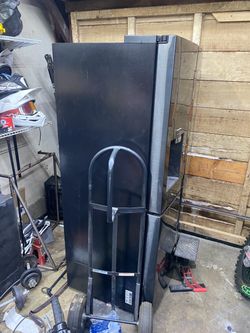 Touch screen refrigerator