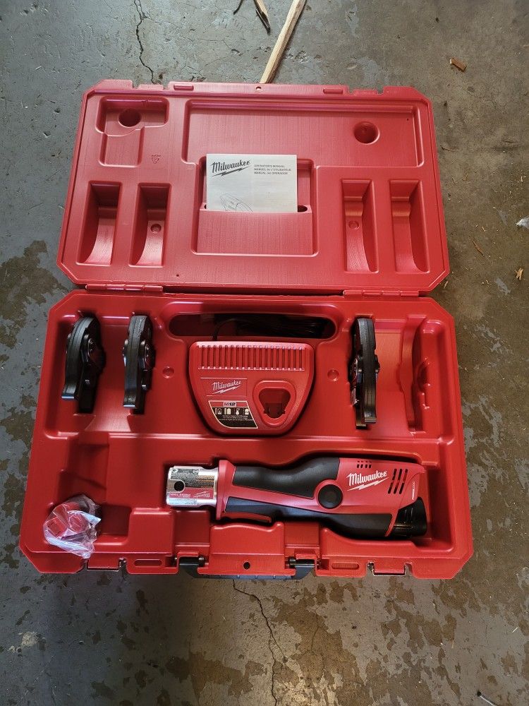 Milwaukee Press Tool