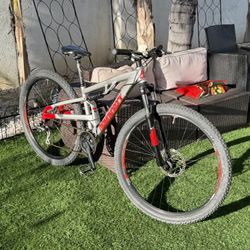Diamond back recoil 29, mountain bike