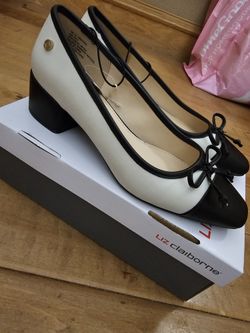 New womans size 7 ivory/black (Memory Foam) heel (orig $65) Liz Claiborne 
