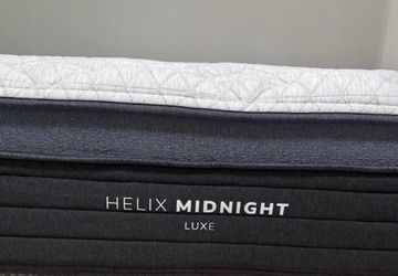 Helix Midnight Luxe Mattress-King