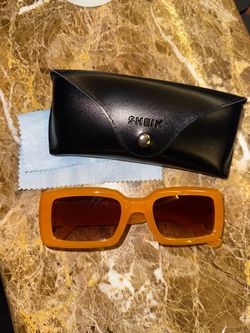SHEIN Orange Rectangular Sunglasses with Case