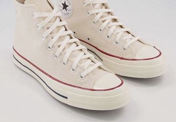 Converse Chuck Taylor size 7.5 women $25