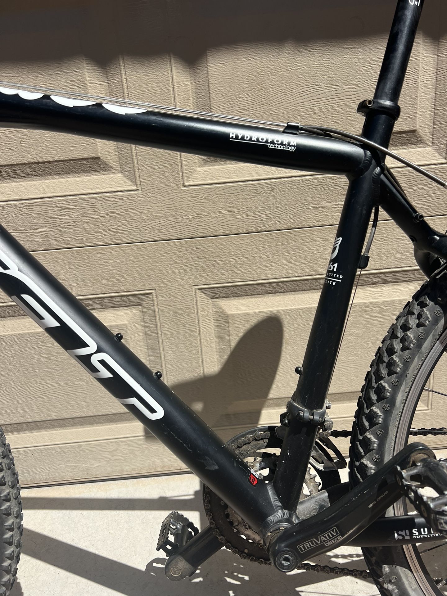Felt q250 mountain bike hotsell