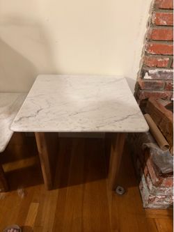 Ashley Isanti Marble Top End Table – Mango Wood – Excellent Condition