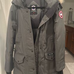Canada Goose Trillium Parka Graphite- Women’s M