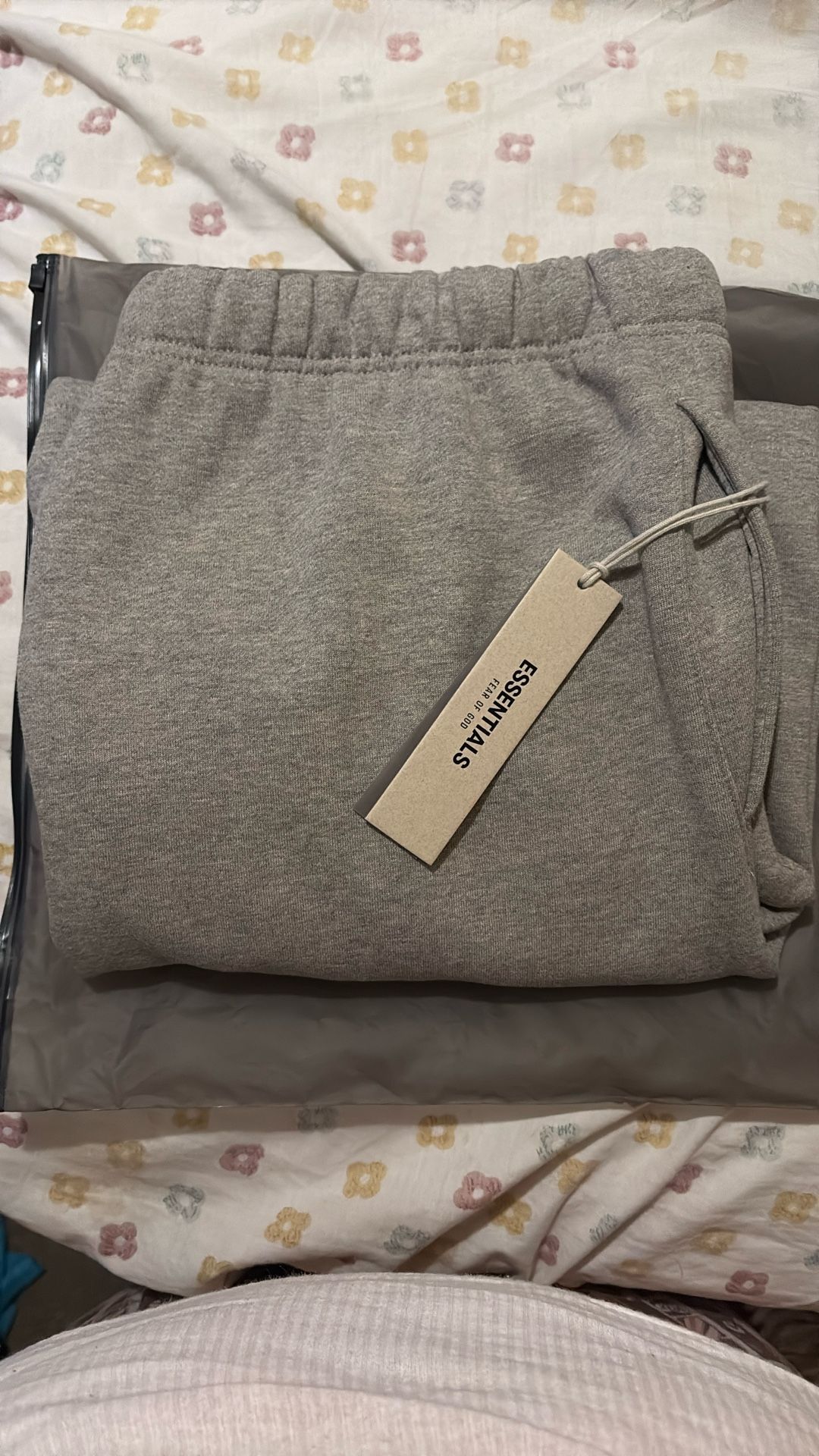 Essentials Shorts Dark Oatmeal