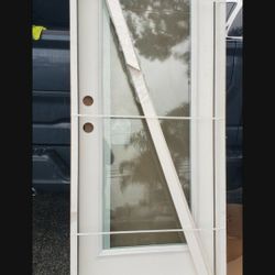 Exterior Door Fiberglass Smooth 32x80 Right Hand Mini Blinds And Molding Outside $950