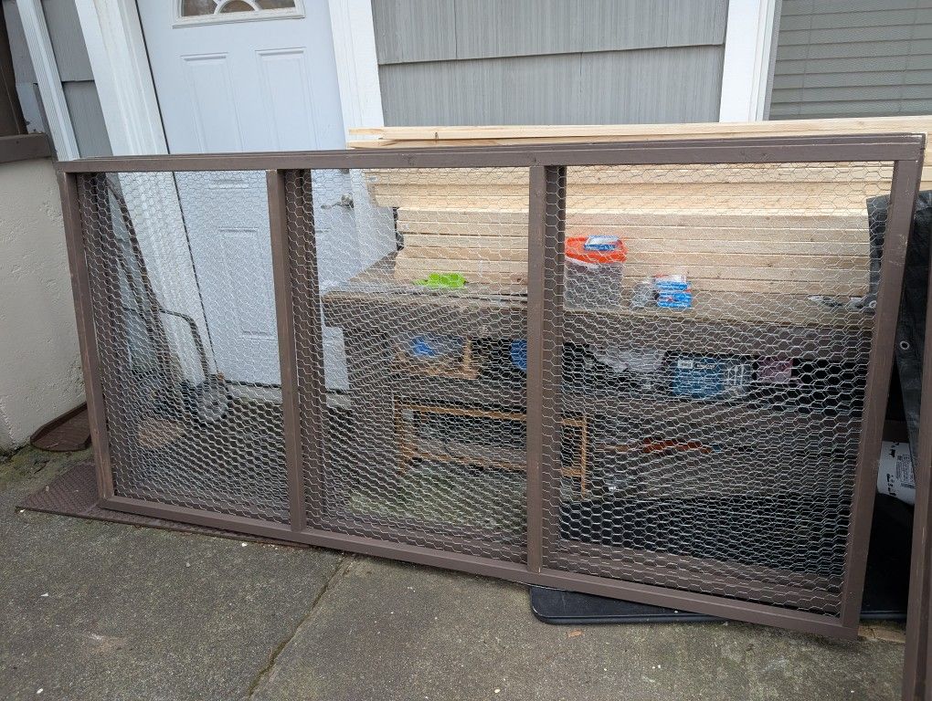 8'x4' Chicken Wired Panels
