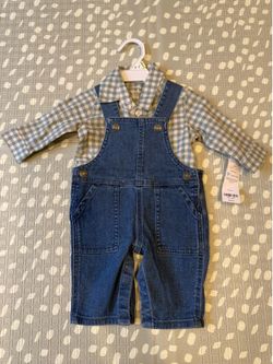Carter’s 2 piece Overall and flannel shirt 3months