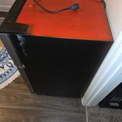 Hisense Mini Fridge