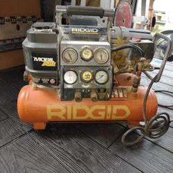 RIDGID Tri-Stack Compressor 5 Gal.