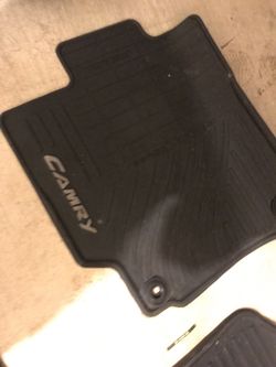2013-2014 Toyota Camry rugs.