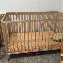 toddler/ baby bed including mattress