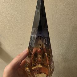 Auth Angel ou demon Givenchy 3.3oz 100ml EDP 85% full