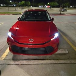 2025 Toyota Camry Hybrid LE