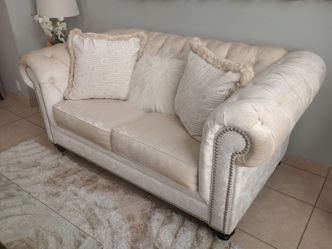 Chesterfield tufted love seat