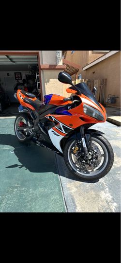 Yamaha R1