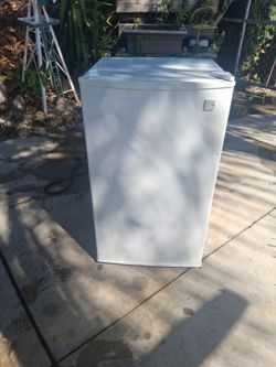 Mini fridge kenmore