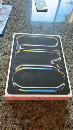 iPad Pro 12.9 inch m5 256gb WiFi plus cellular international only