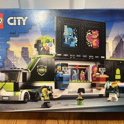 Lego city 60388 gaming tournament truck