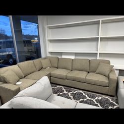 Comfortable Sectional Couch 