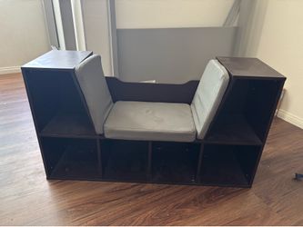 lounge book shelf